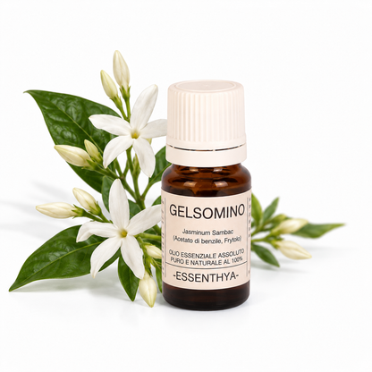 Flacone di olio essenziale di Gelsomino in vetro ambrato, con fiori di gelsomino su fondo bianco — Jasminum officinale