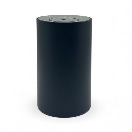 ZENITH 2— Diffusore a secco portatile per oli essenziali in alluminio.